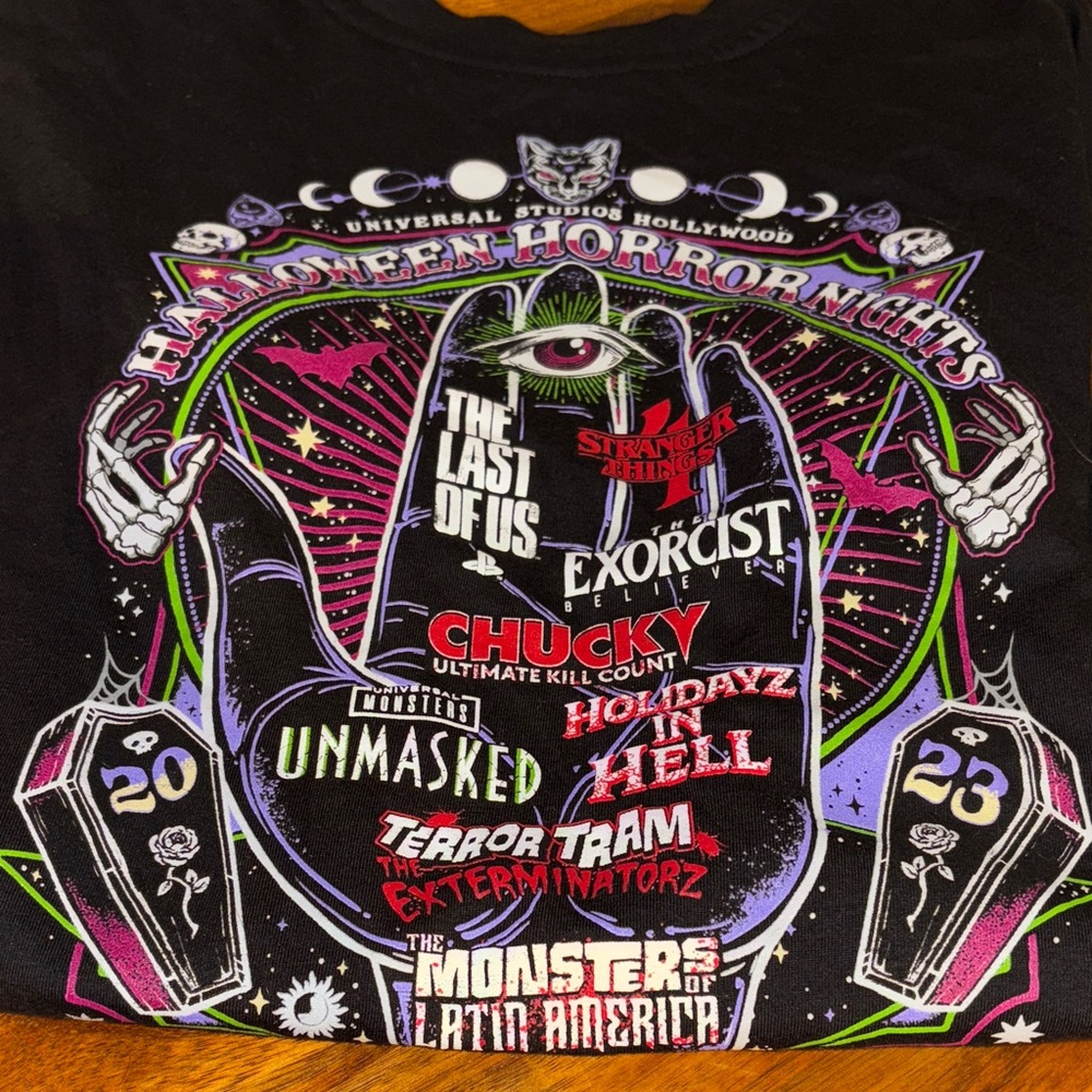 Universal Studios Halloween Horror Nights All Houses Shirt Size Ladies SZ LG